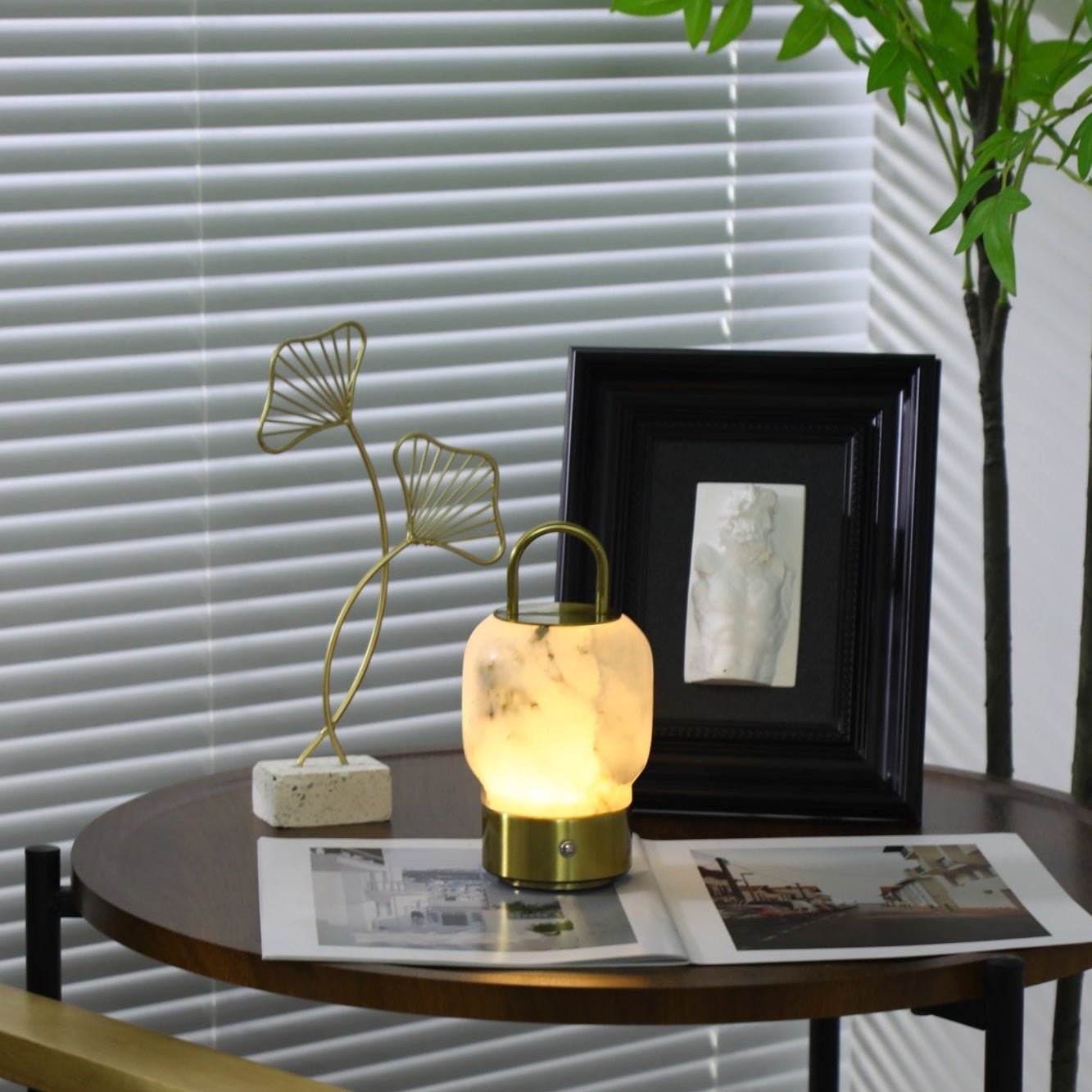 Alabaster Portable Rechargeable Table Lamp D397