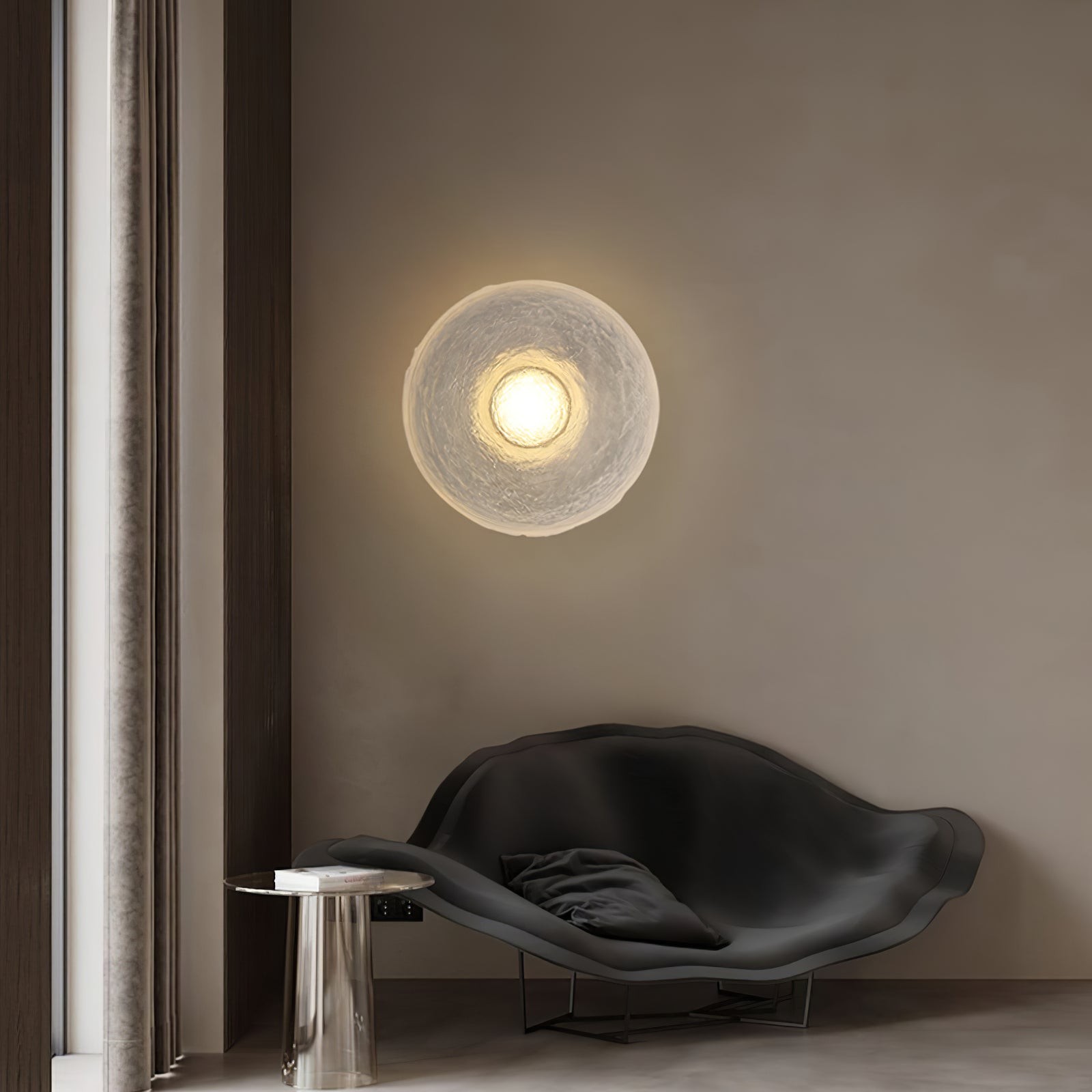 Eclipse Resin Wall Lamp K1013
