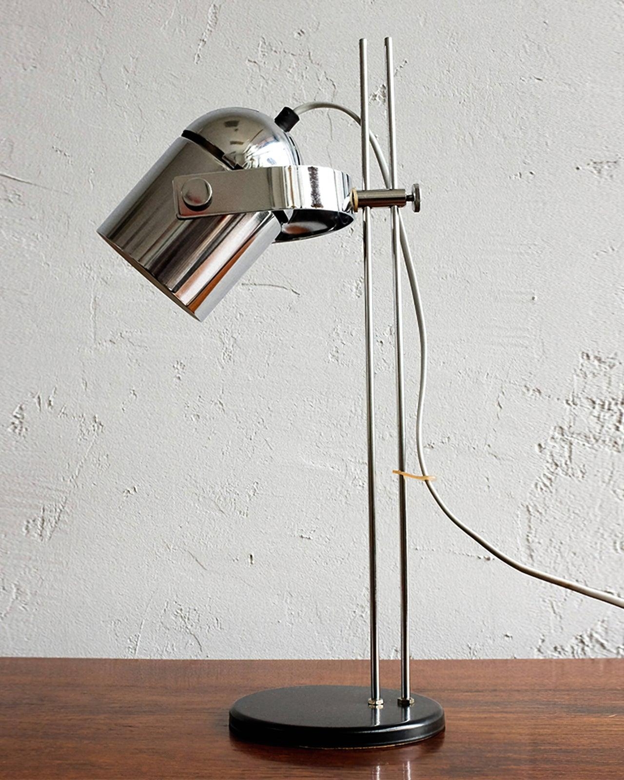 Adjusta Liftable Desk Lamp D370