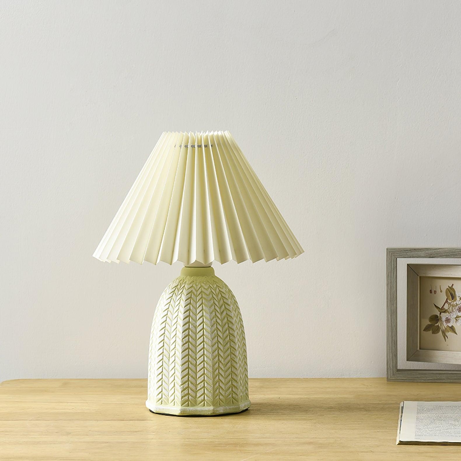 Vintage Pleated Table Lamp K756
