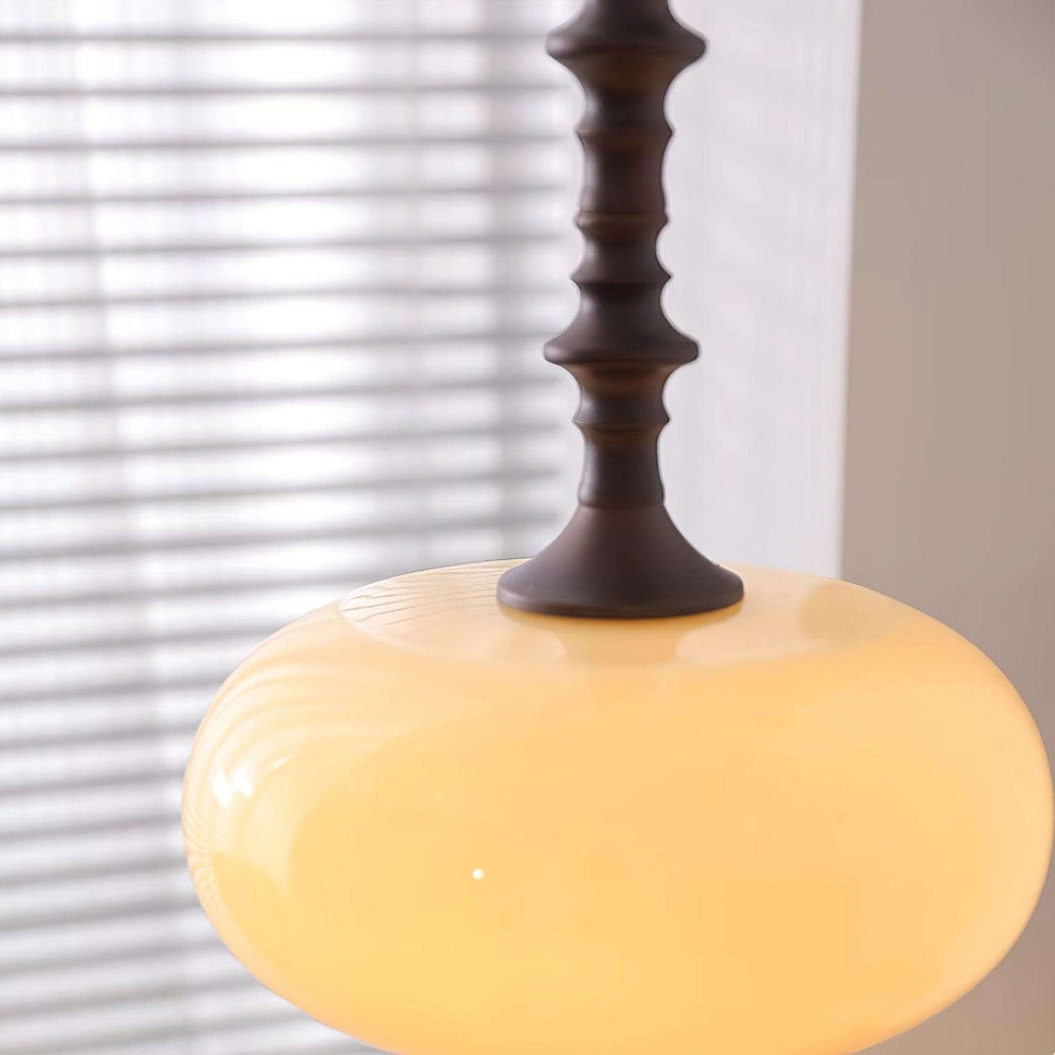 Modern Simple Cream Smooth Small Pendant Lamp K367