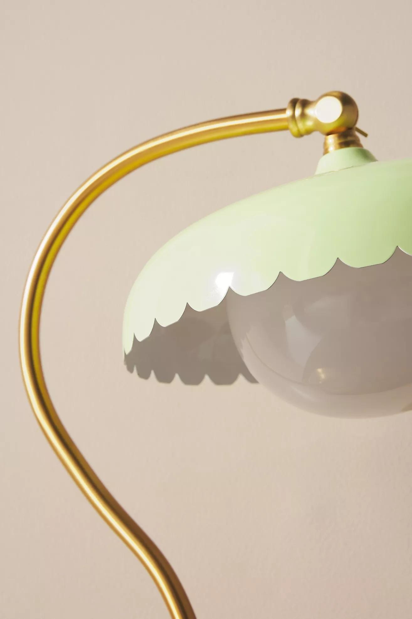 Rayla Scallop Metal Glass Task Lamp – Elegant Retro Table Lamp for Study K1425