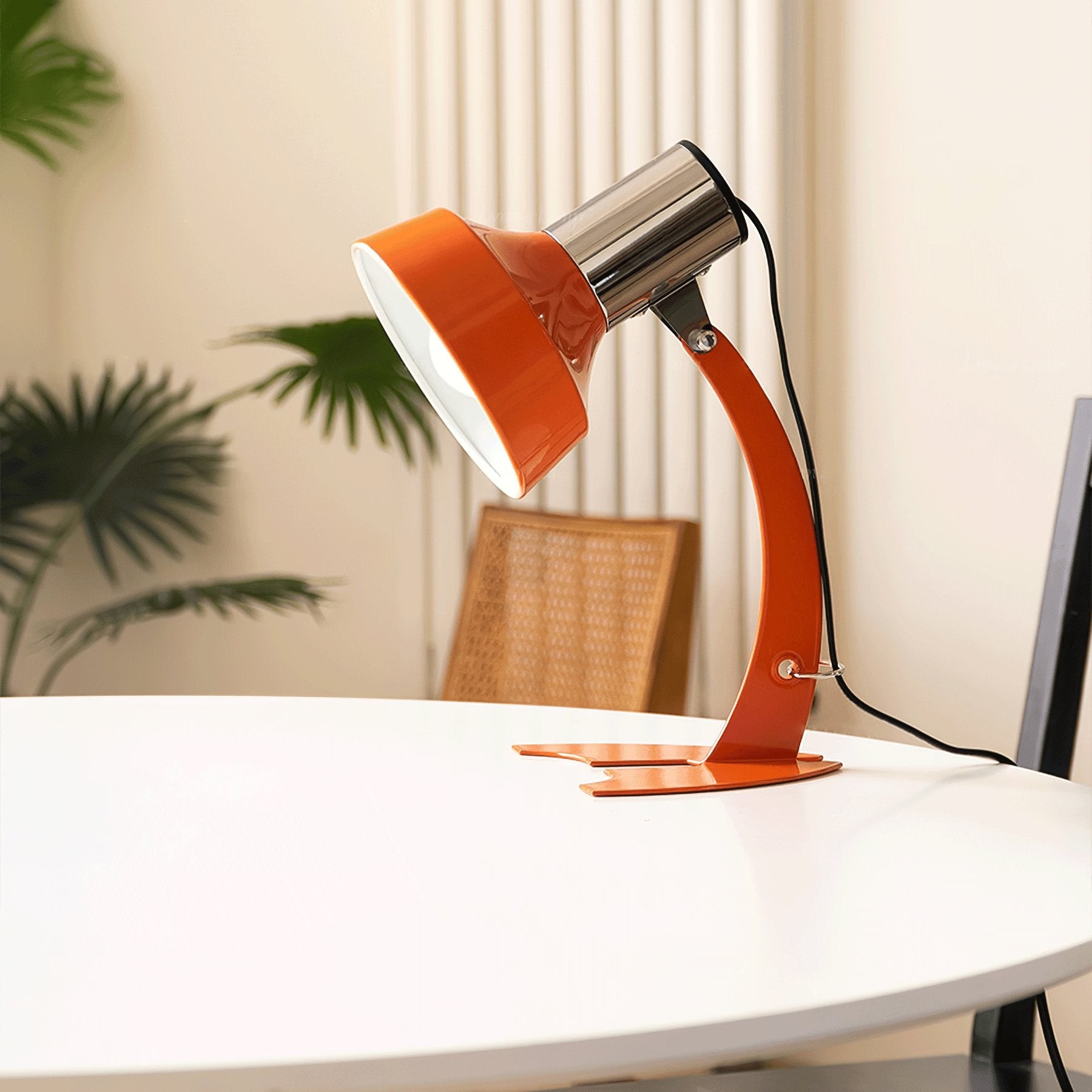Fish Tail Arch Table Lamp K742