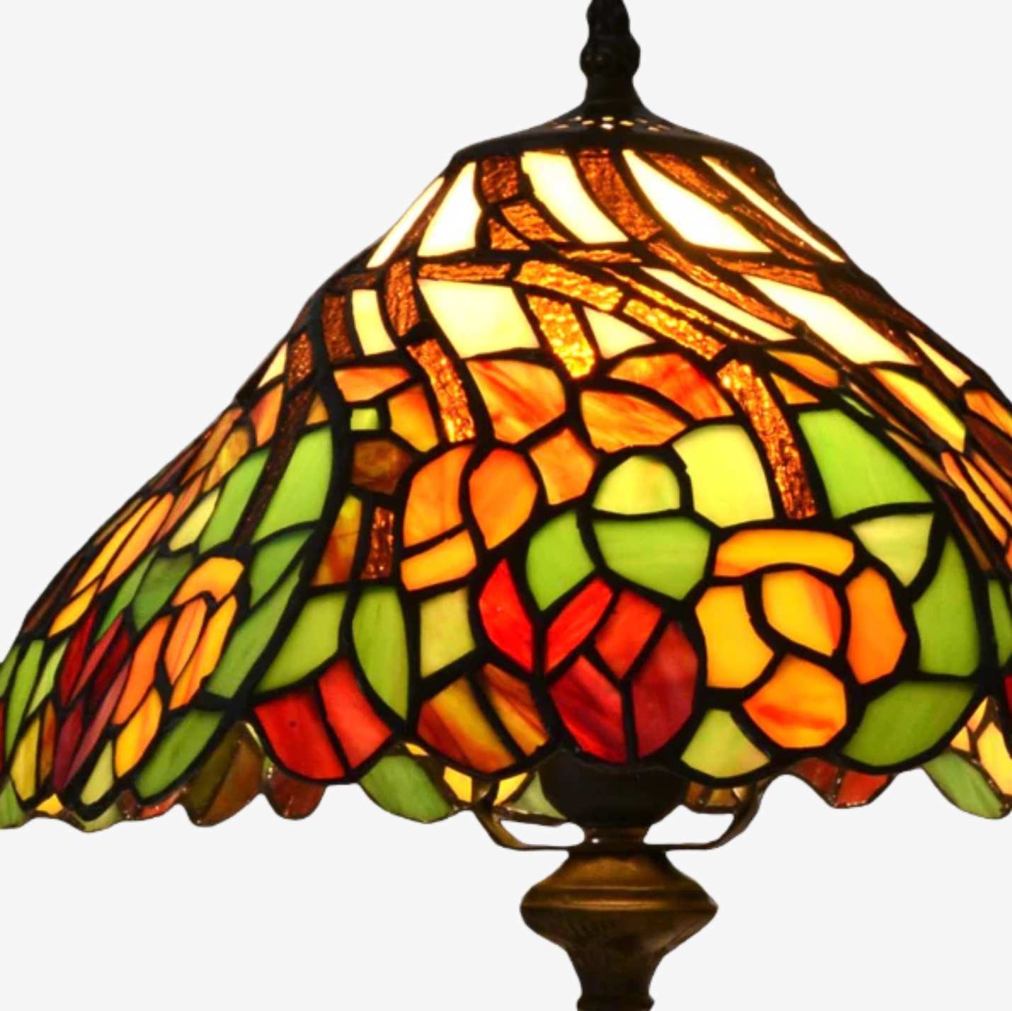 TF Sorenia Elegant Stained Glass Lamp - Handcrafted Tiffany Table Light K1858