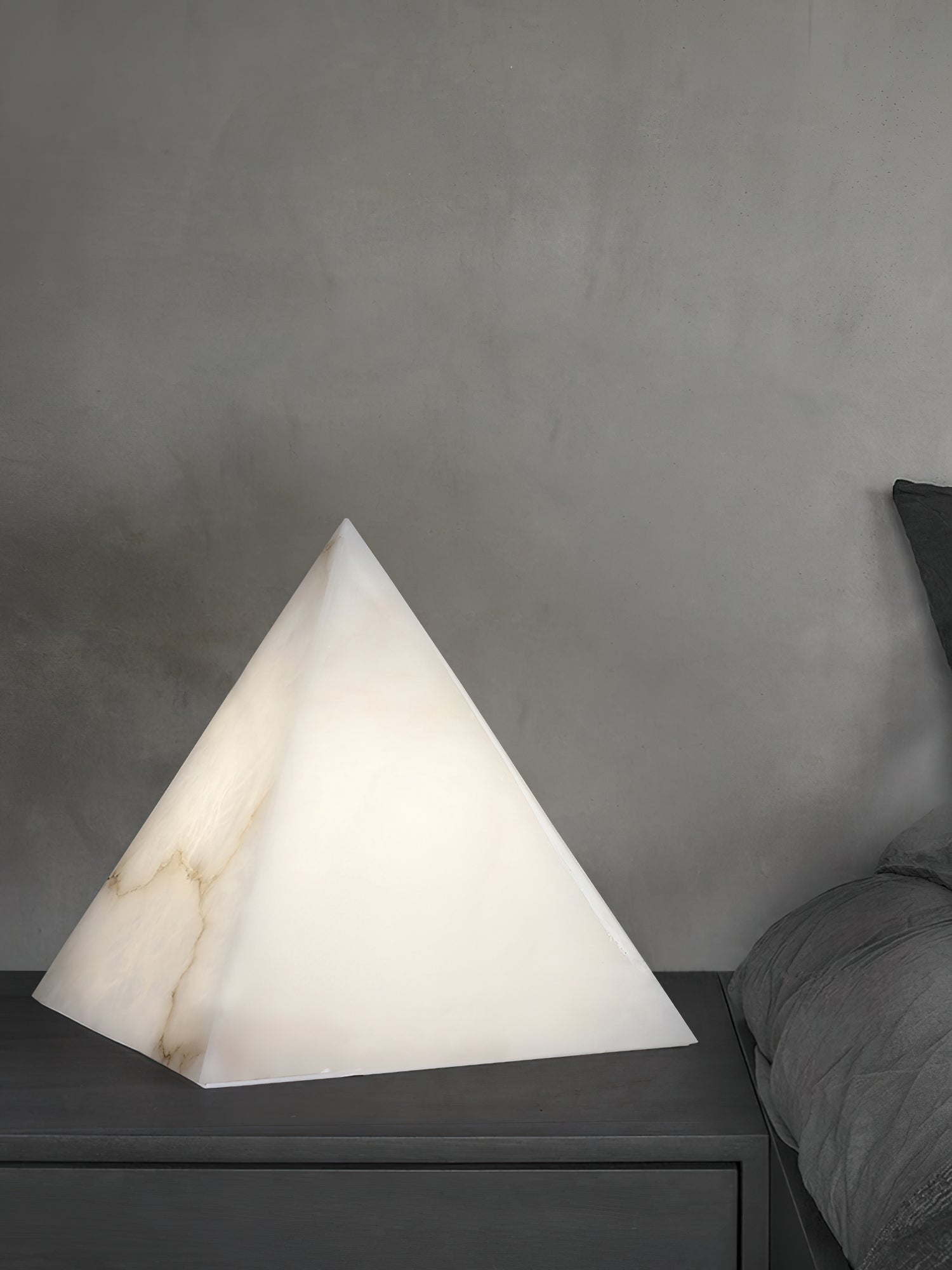 Alabaster Pyramid Table Lamp D428