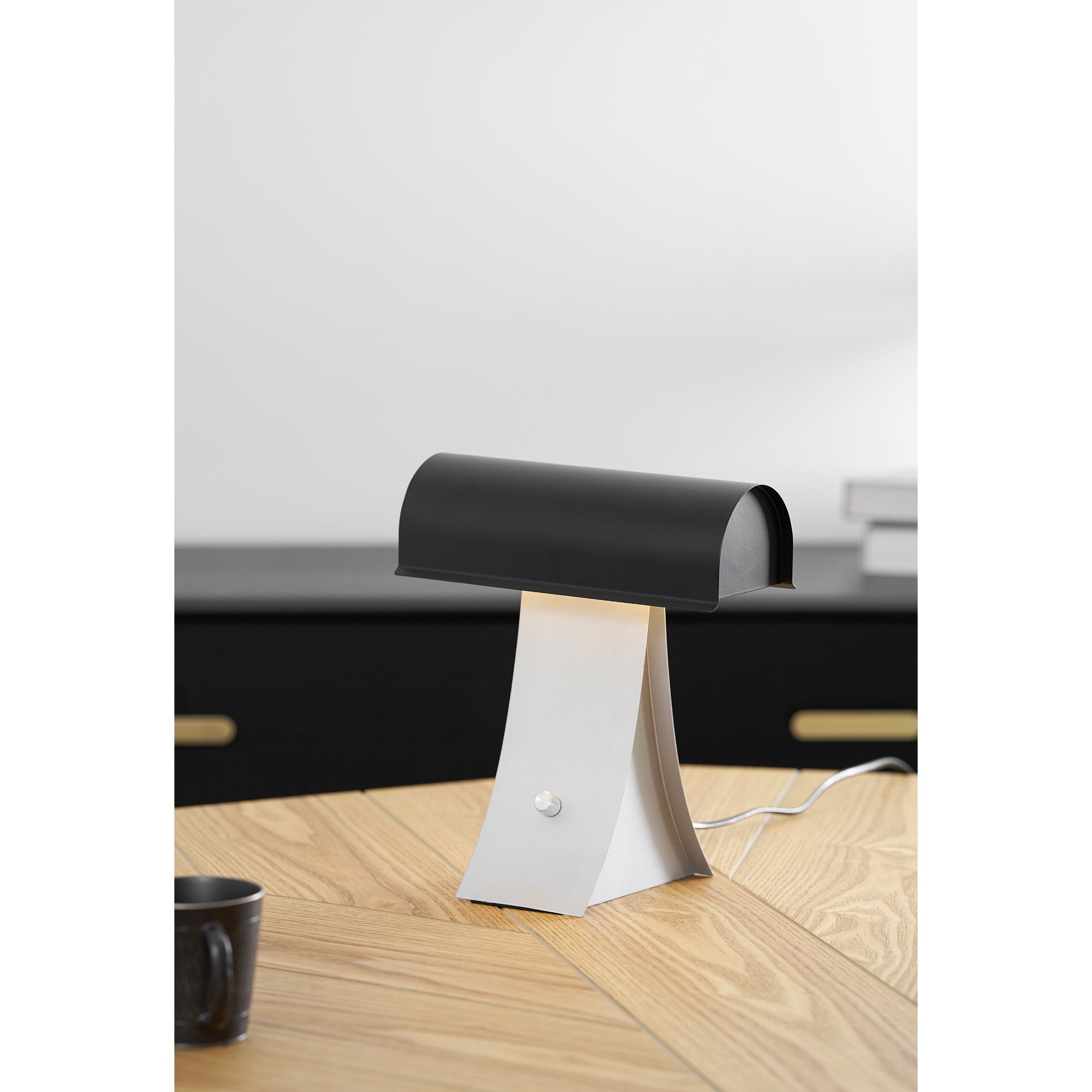 Archive Table Lamp D698