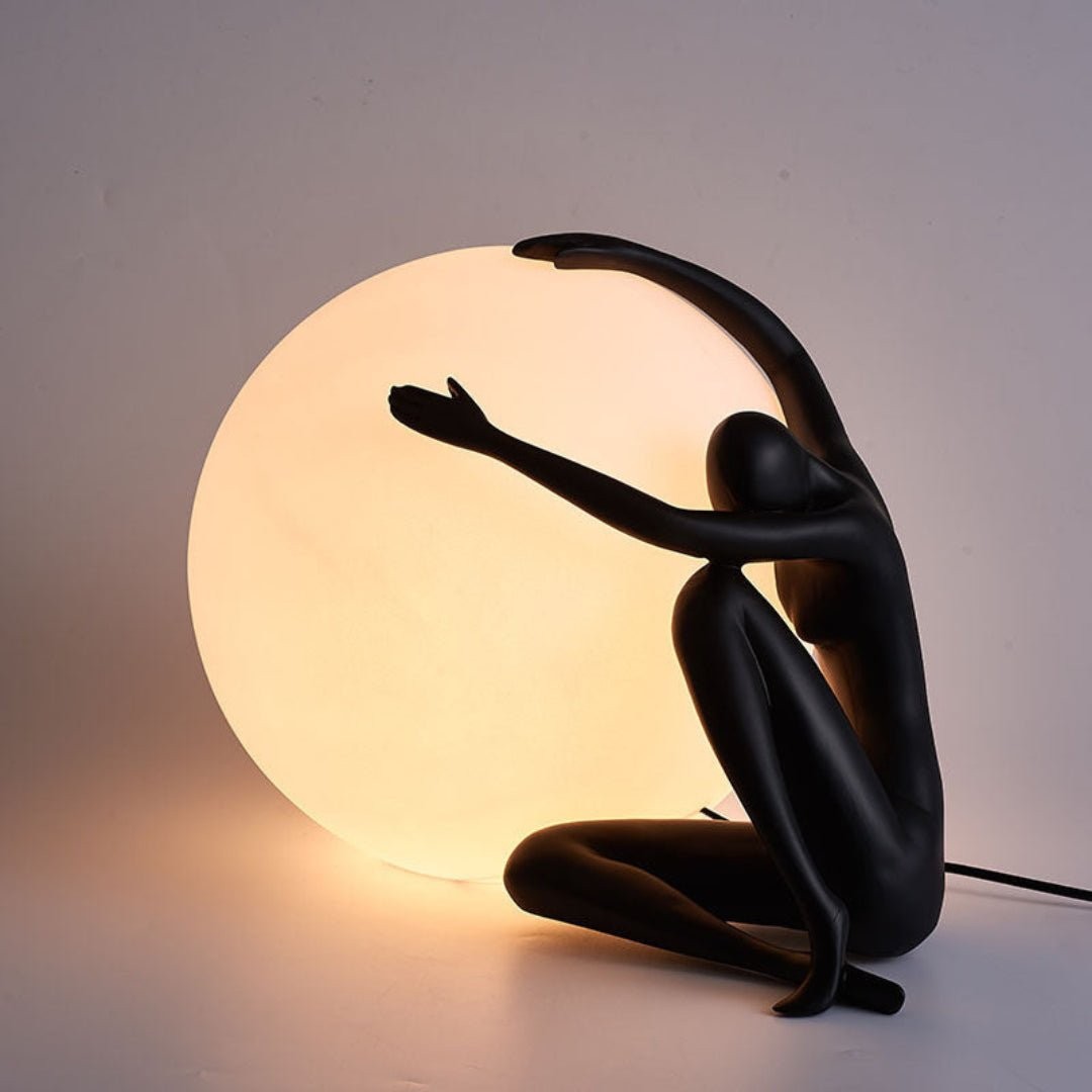 Humanoid Ball Holding Table Lamp K217