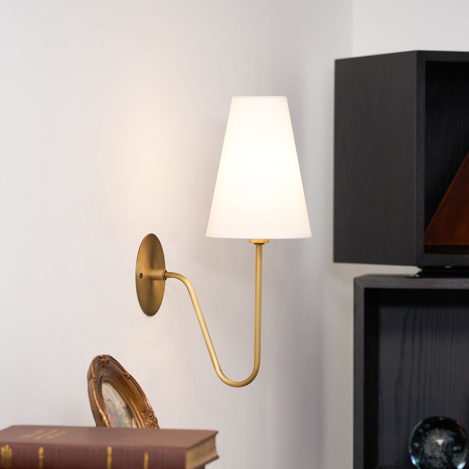 Scoop Wall Lamp D756