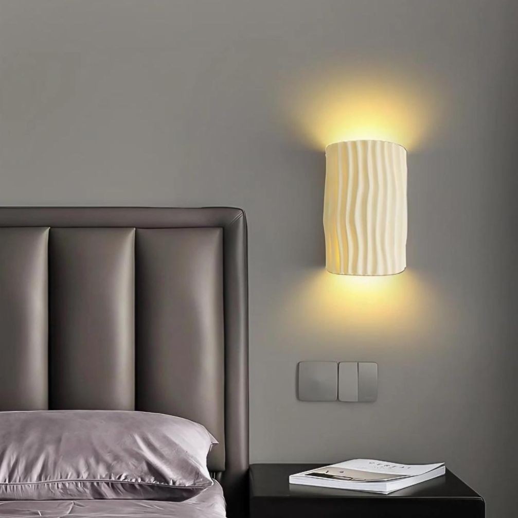 Scandinavian Design Resin Fluted Wall Light K135