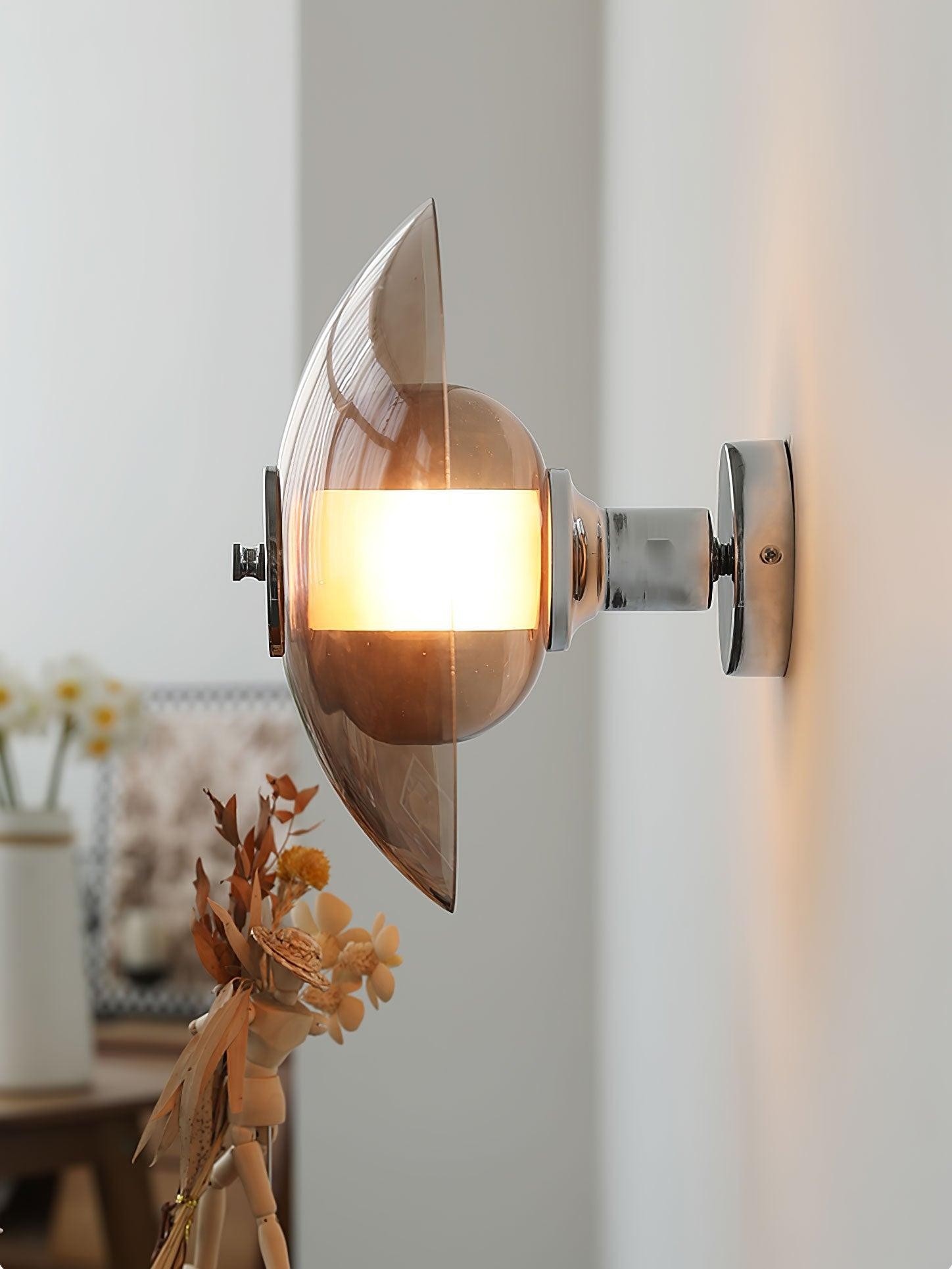 Flying Saucer Plug-in Wall Light K392