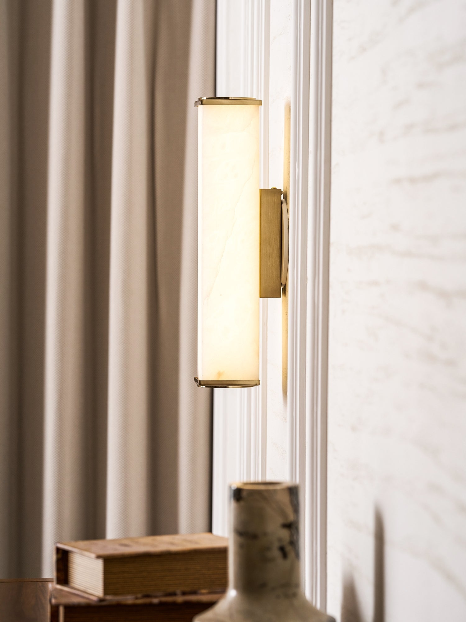 Cuboid Alabaster Wall Light D398