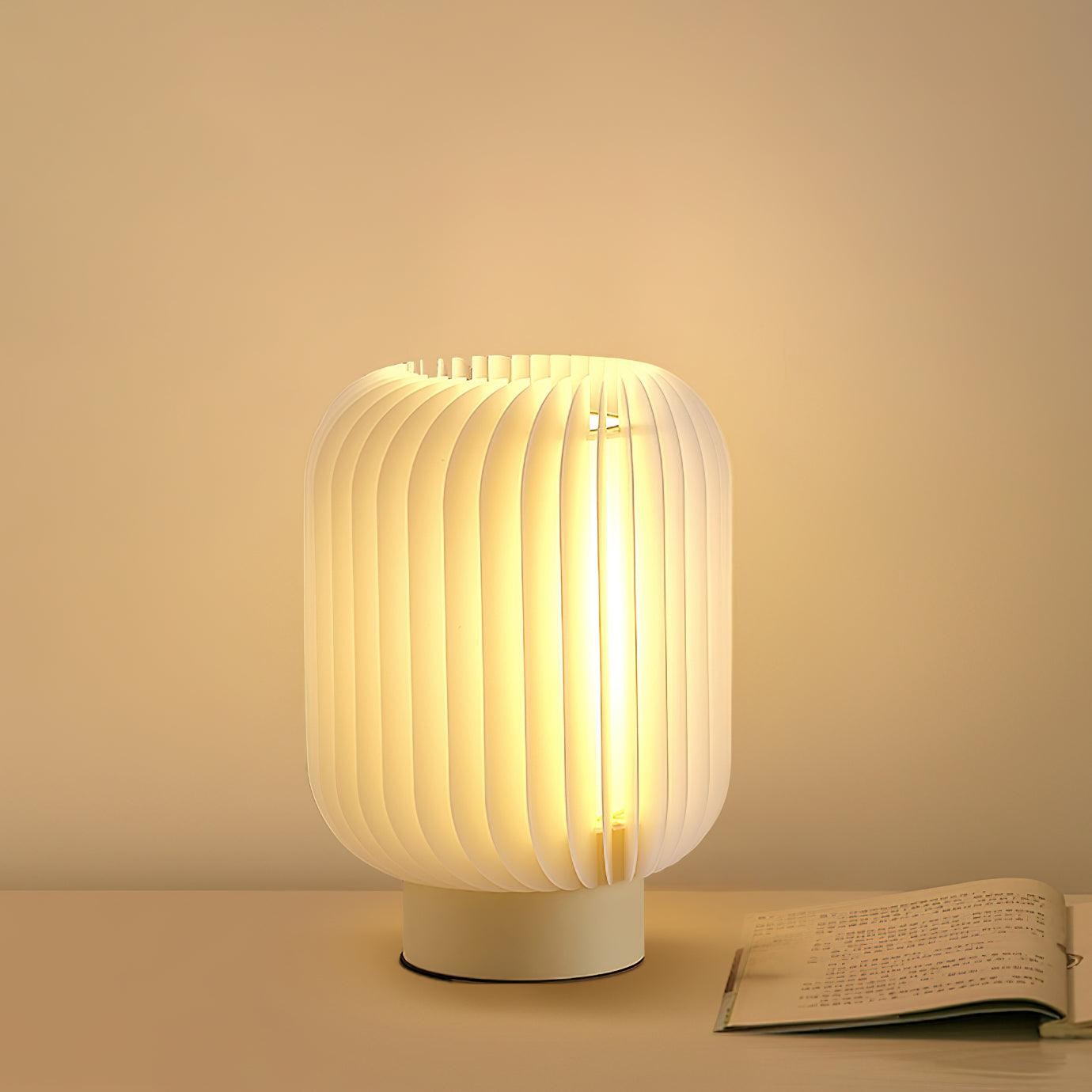 Round Translucent Pleated Table Lamp Suitable For Living Room K600