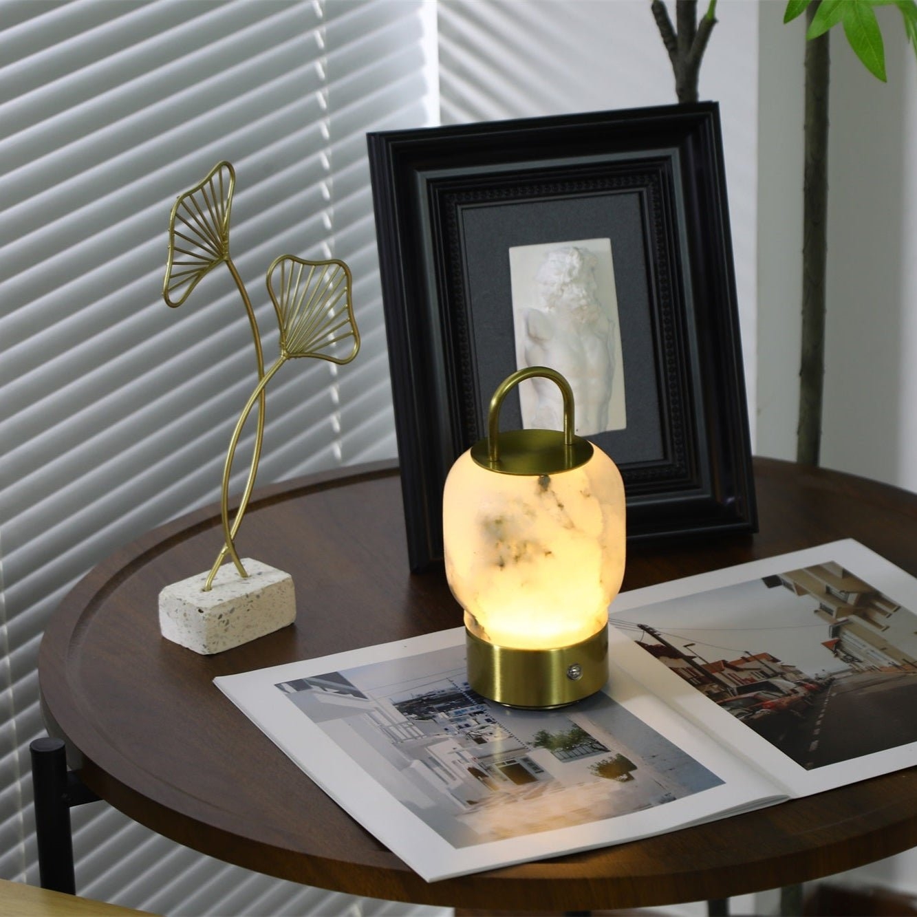Alabaster Portable Rechargeable Table Lamp D397