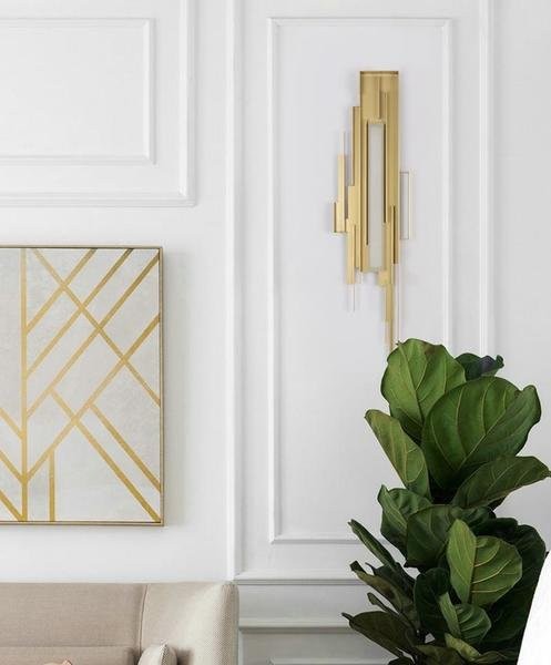 Metal Sculpted Wall Sconce