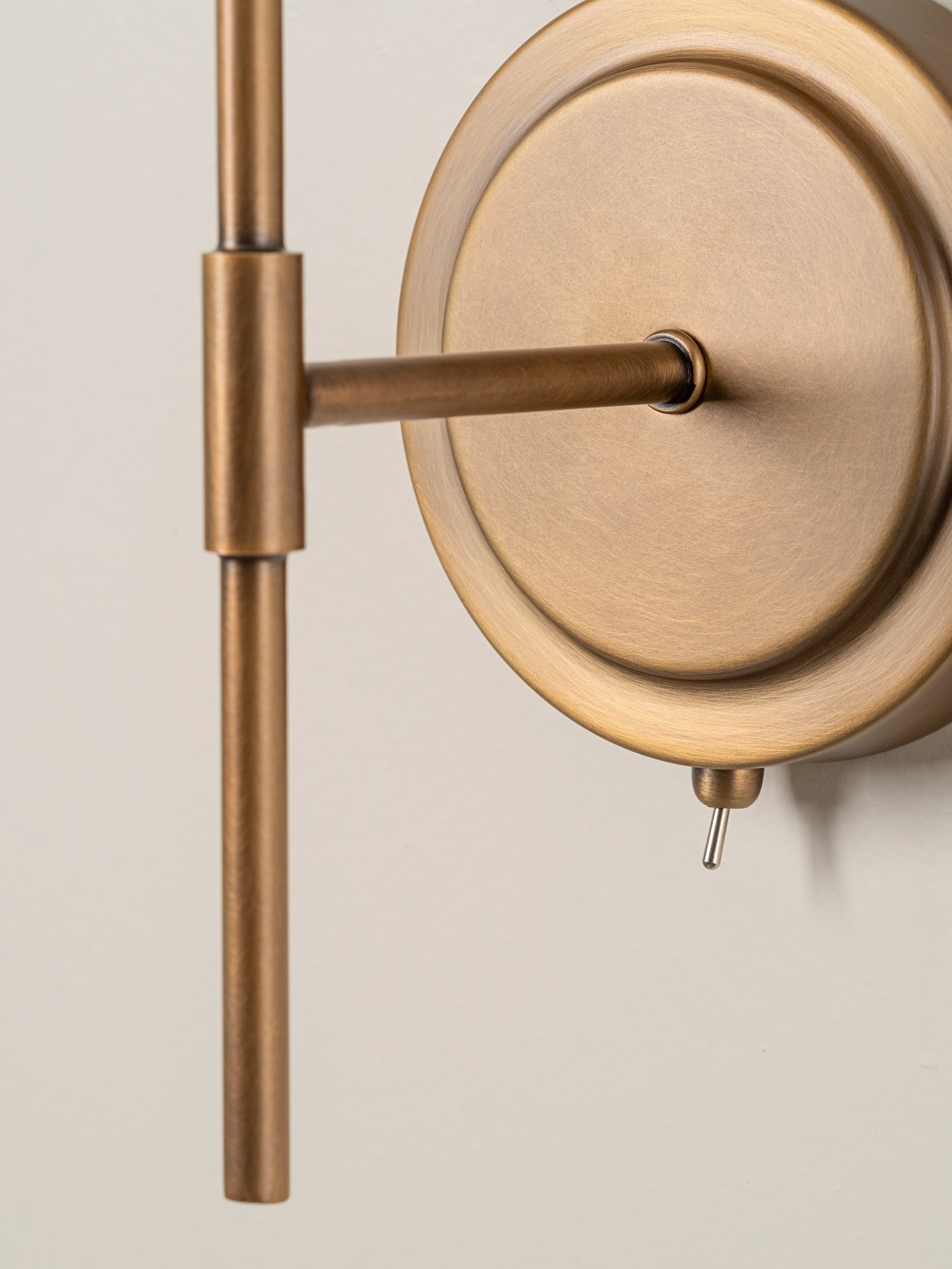 Blossine Scalloped Linen Shade Wall Light - Classic Sconce for Bedroom K1572
