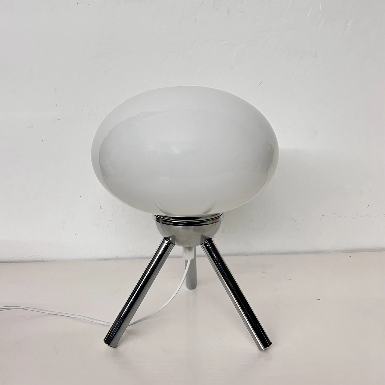 Modern Bauhaus Lollipop Glass Tripod Table Lamp K22