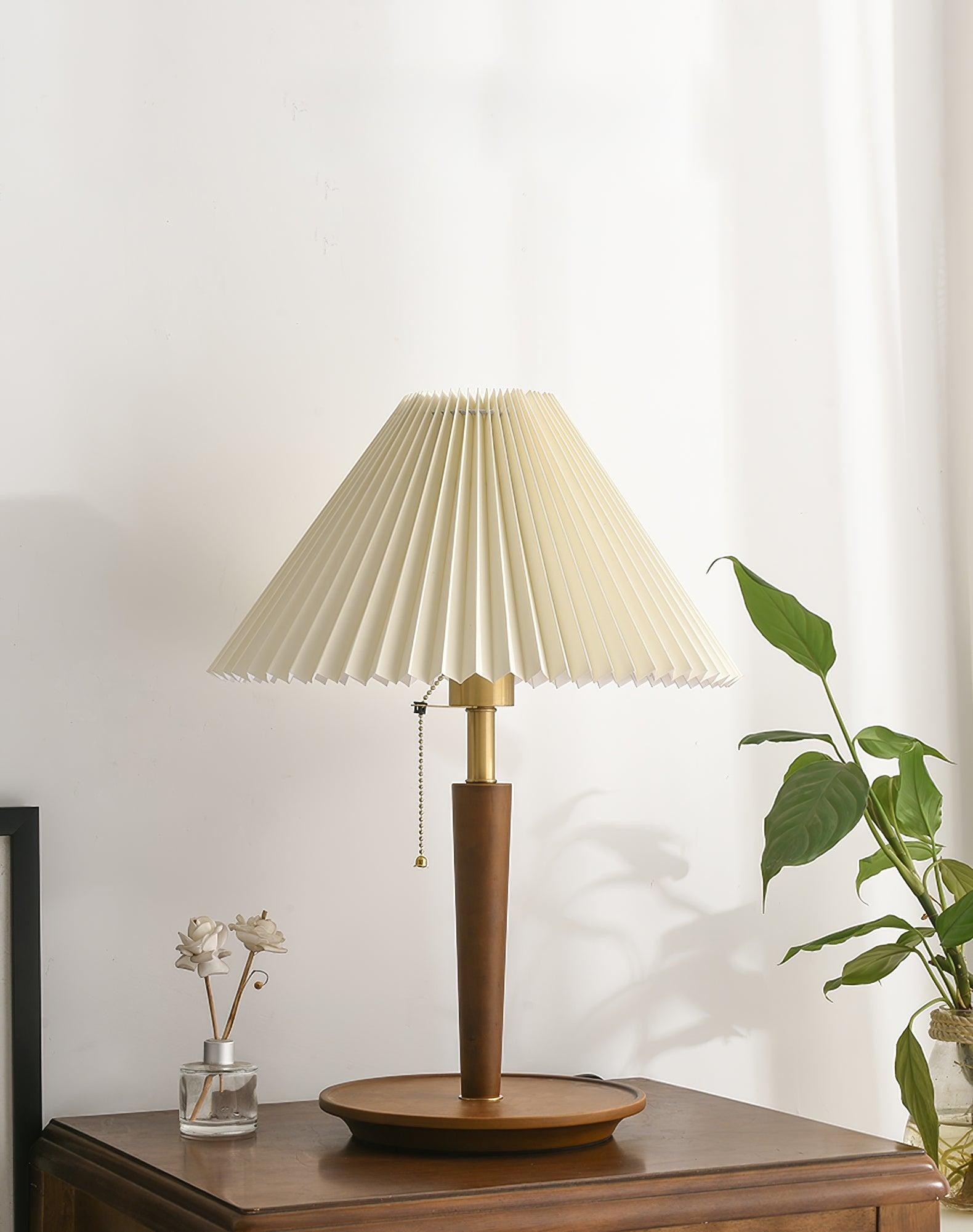 Nordic Retro Pleated Fabric Wooden Table Lamp For Bedroom K330