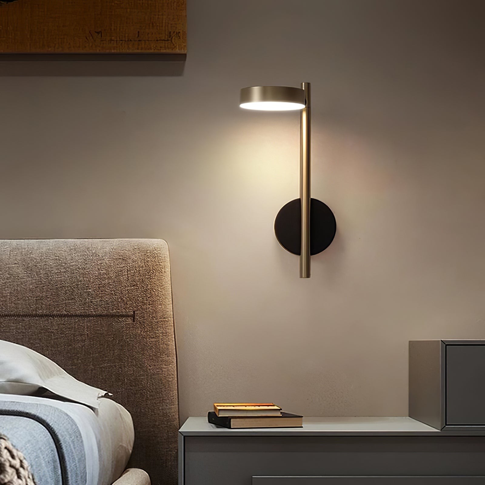 Italian Simple Round Metal Wall Lamp K364