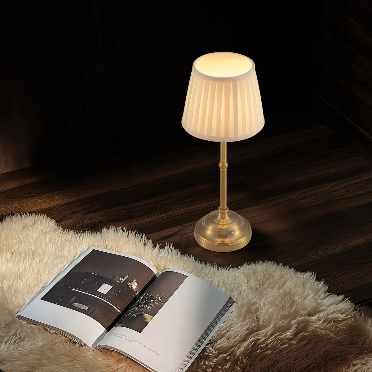 Scandinavian Fabric Touchable Table Lamp K2373