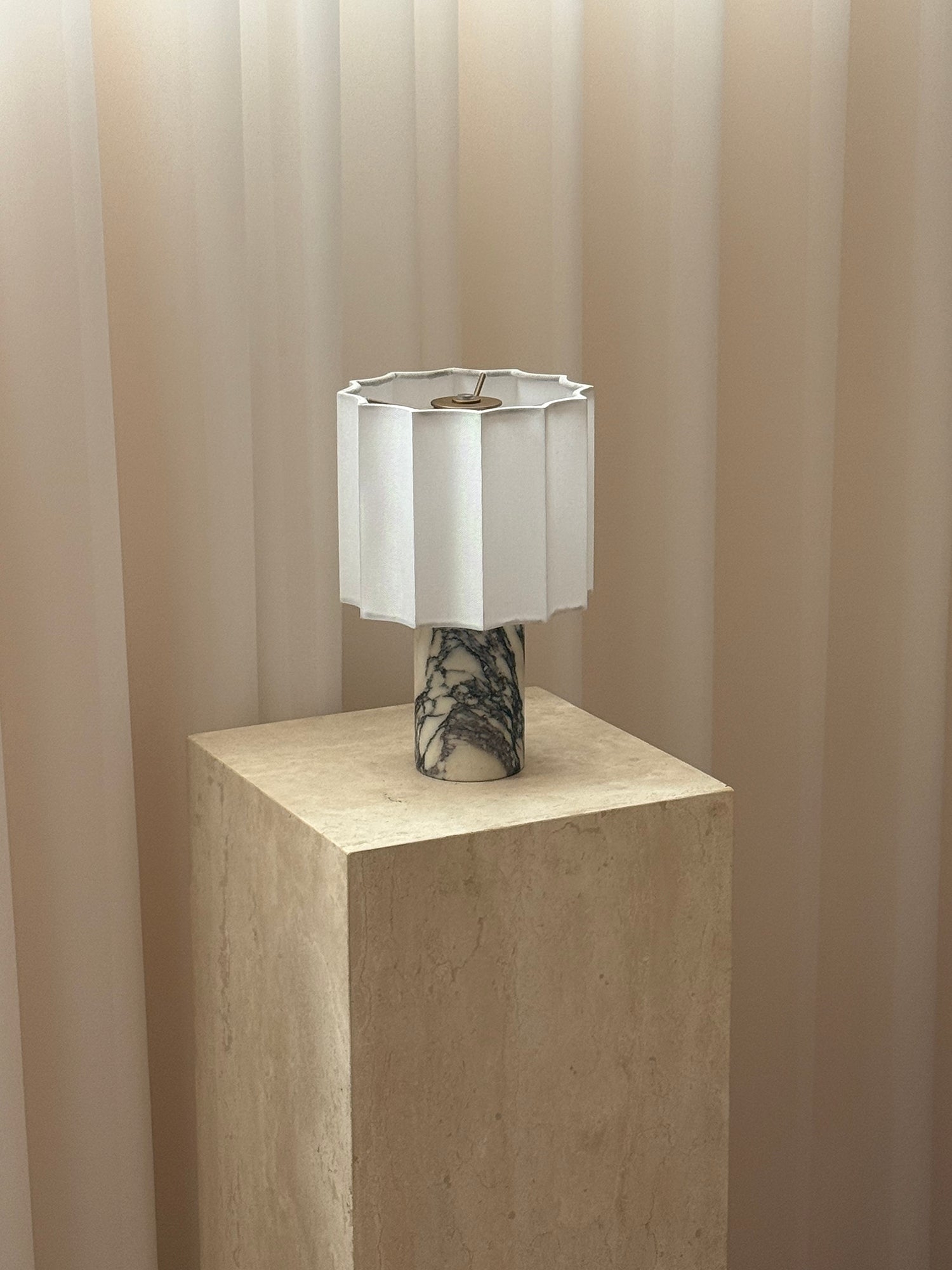 Valli Table Lamp (Built-in Battery) D668