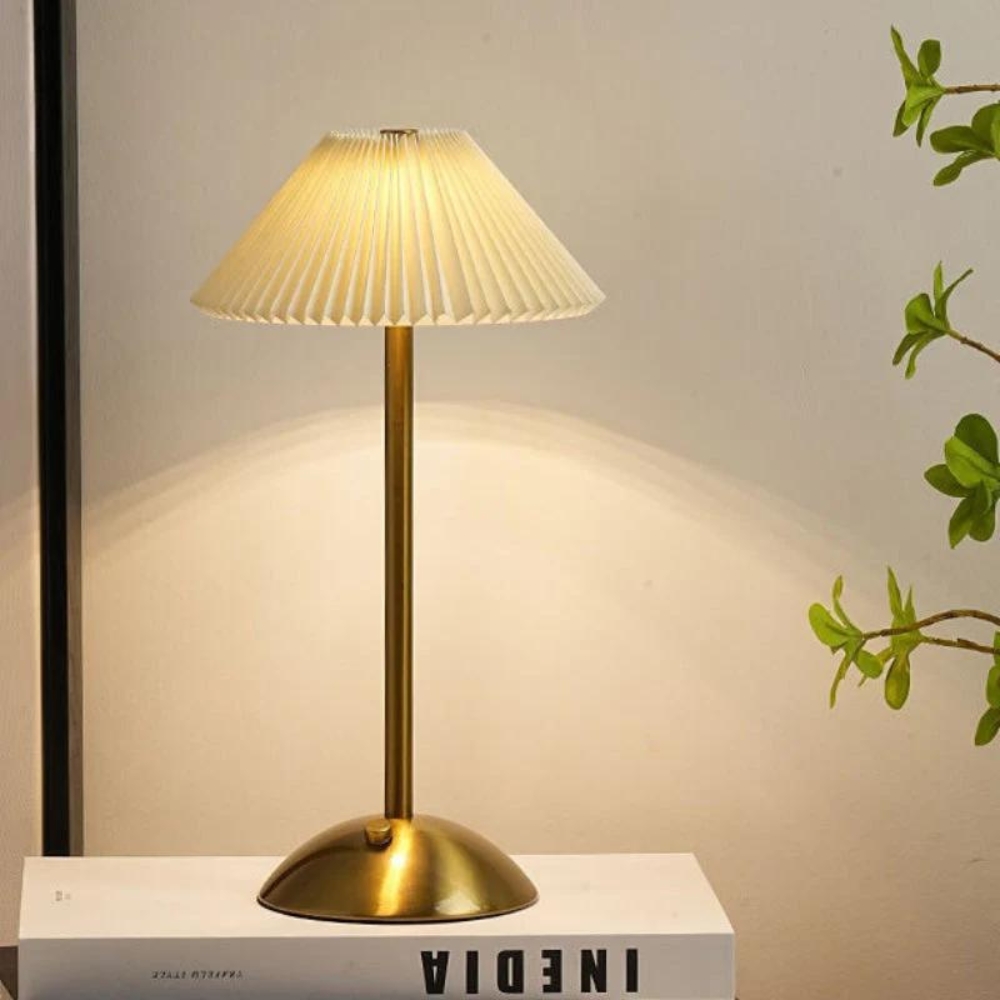 The Freedom Radiance Wireless Table Lamp D845