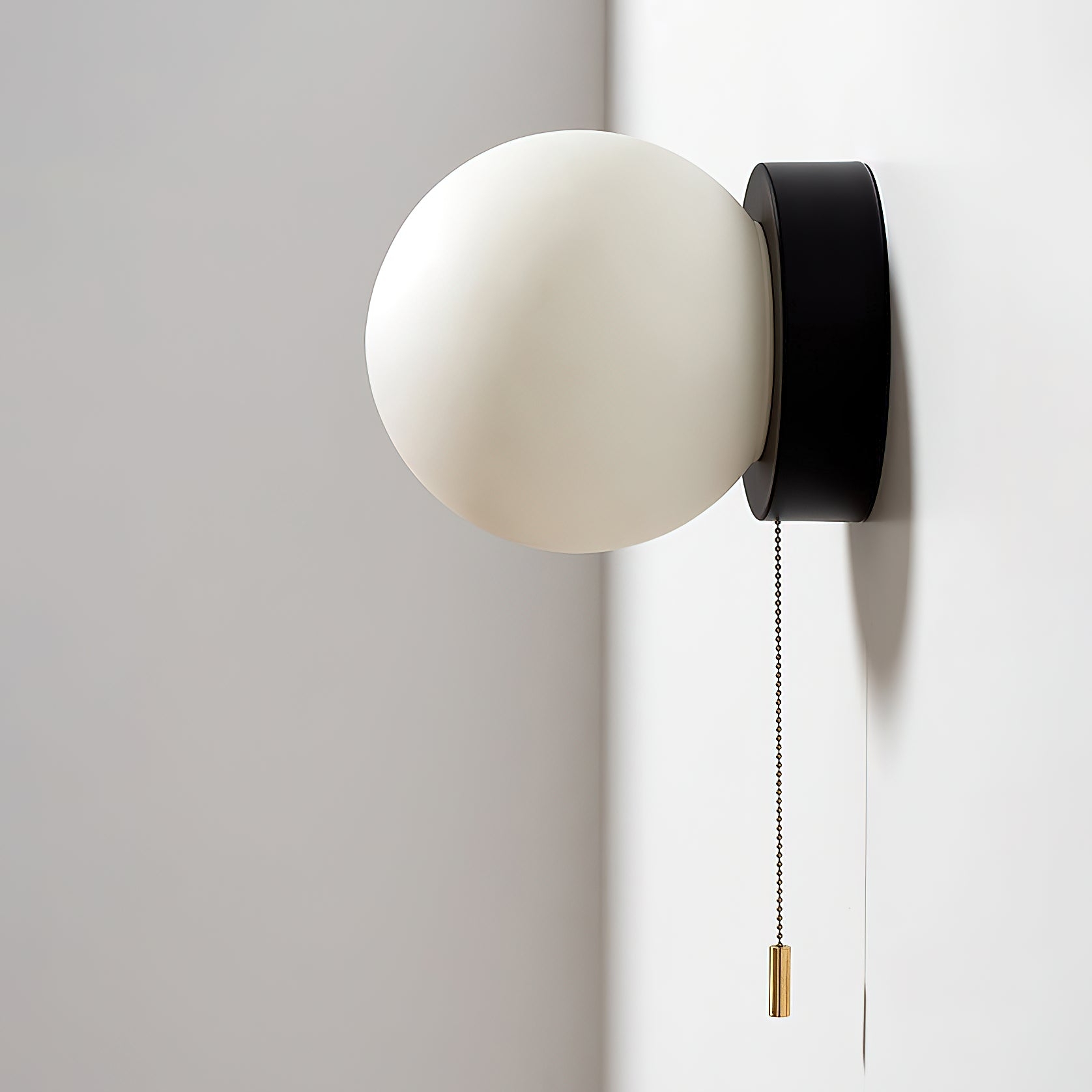 Gram Wall Lamp D694