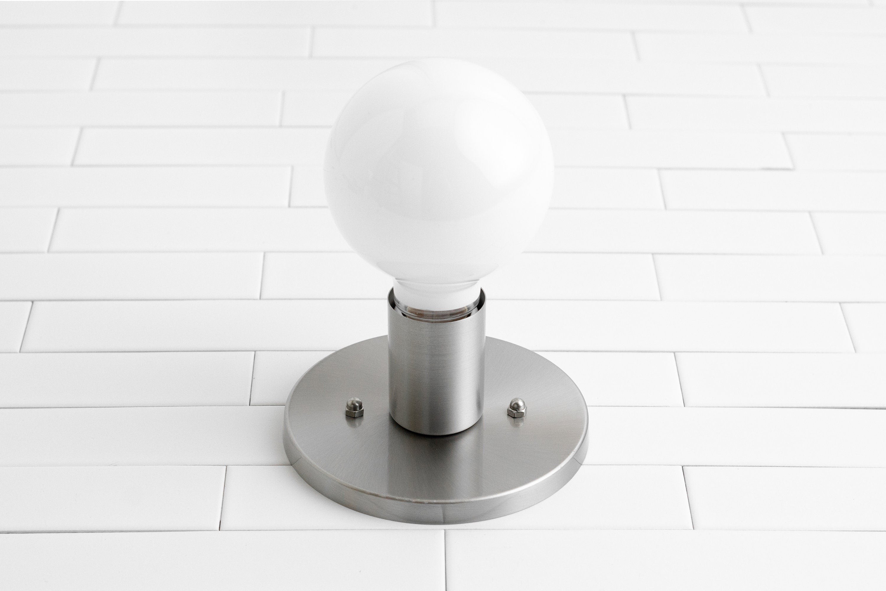 Glorica Glass Minimalist Wall Sconce - Versatile Modern Light For Any Room K1543