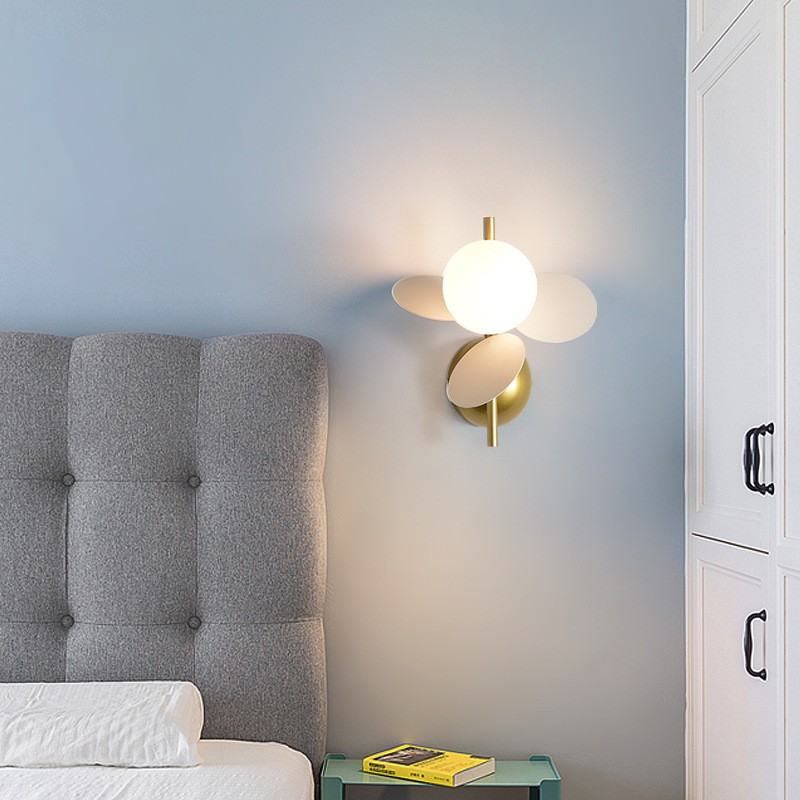 Creative Coloful Leaf Glass Globe Wall Light K174