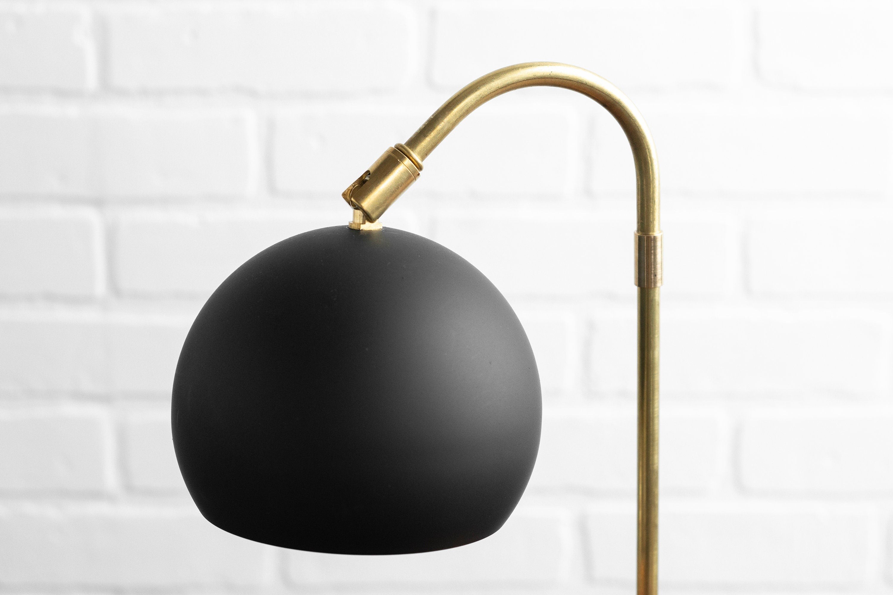 Ornato Luxe Modern Accent Table Lamp - Stylish Home Light K1433