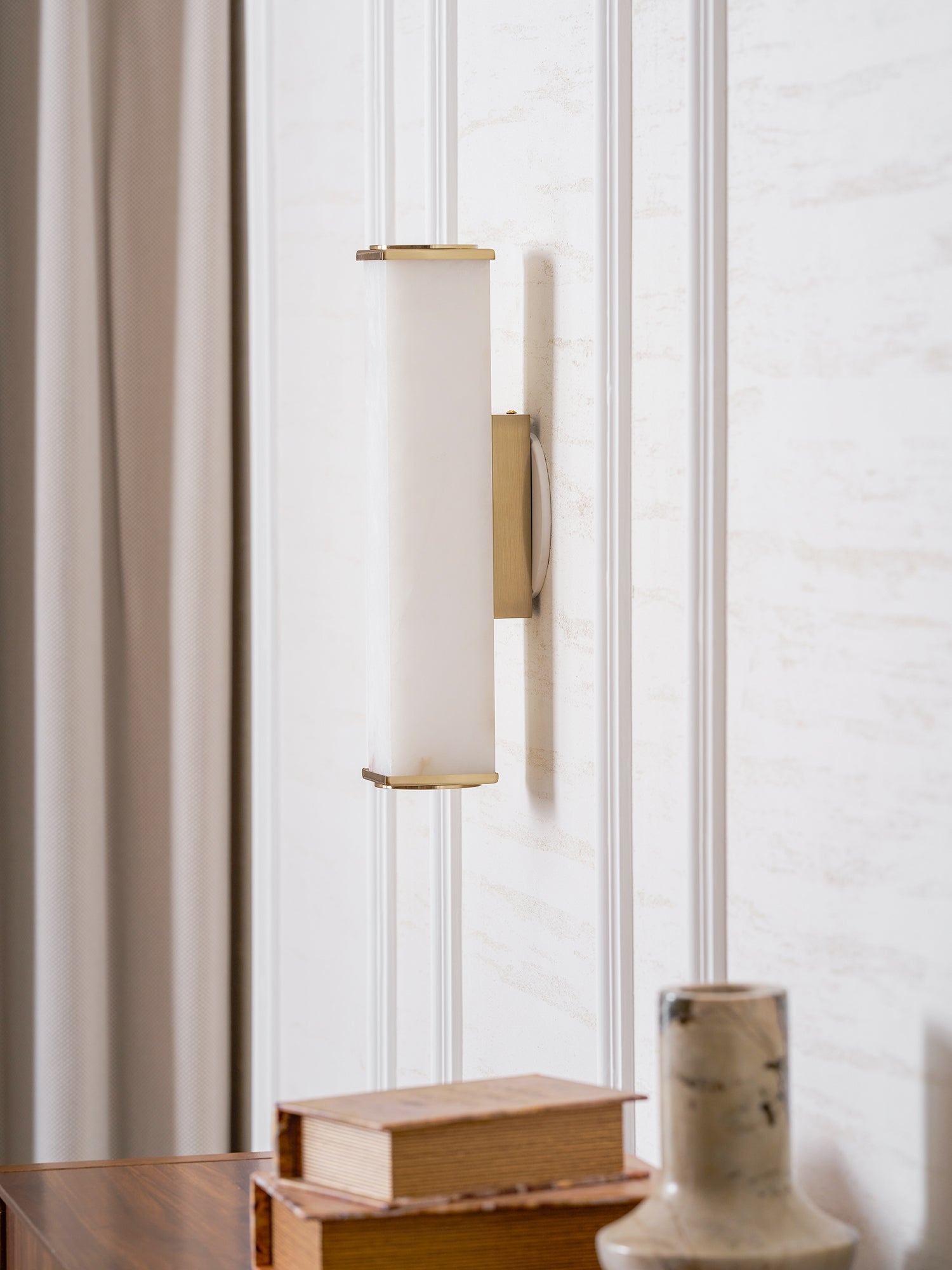 Cuboid Alabaster Wall Light D398