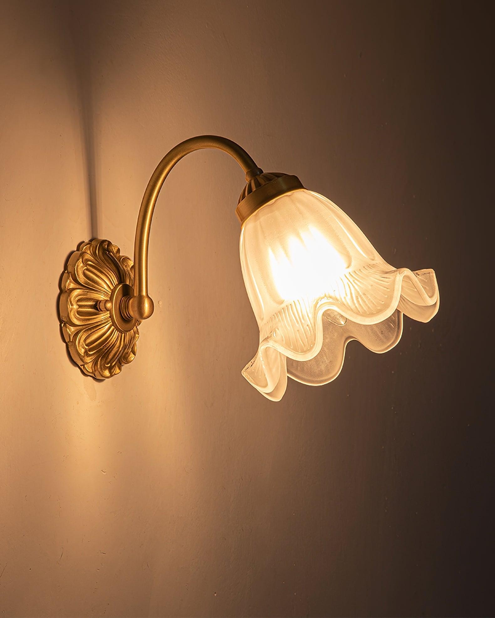Nordic Modern Retro Elegant Flower Brass Glass Wall Lamp K276