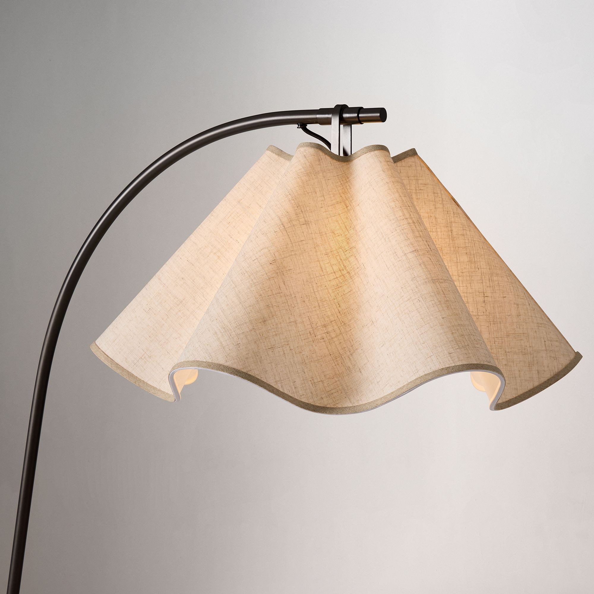 Oslan Sculptural Linen Shade Floor Lamp - Curved Metal Frame Floor Light for Living Room K1147