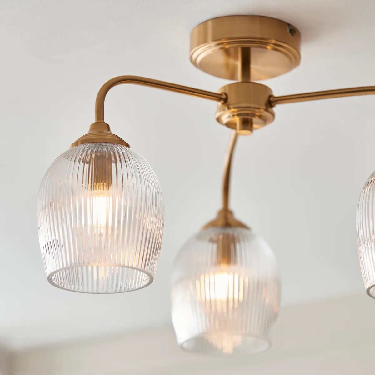 Brazara Multi-Light Glass Shade Pendant Lamp - Curved Metal Arms for Modern Homes K1852