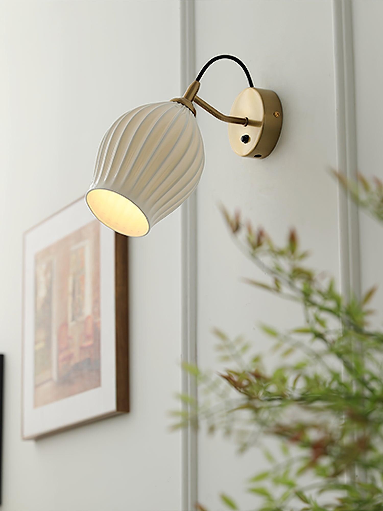 Cream Style Ceramic Ribbed Wall lamp K313