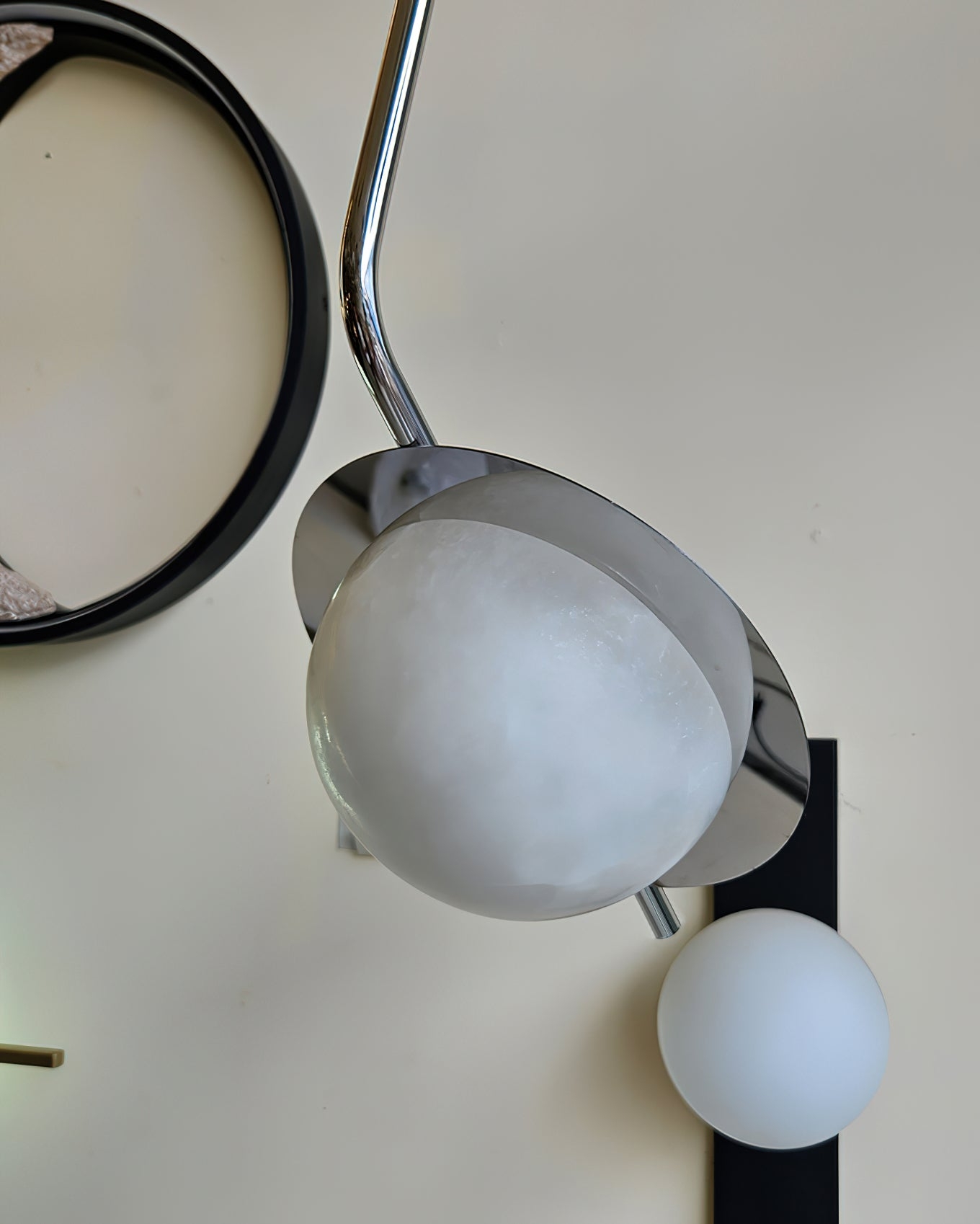 Chic Luminance Alabaster Pendant Light D438
