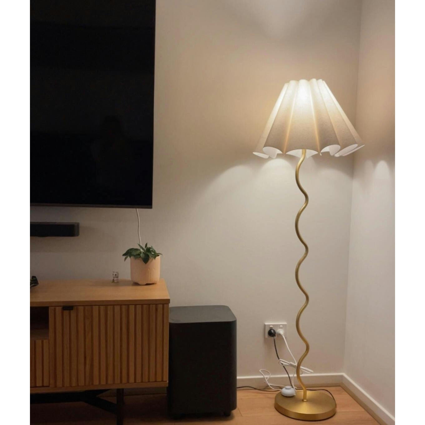 Cora Floor Lamp D705