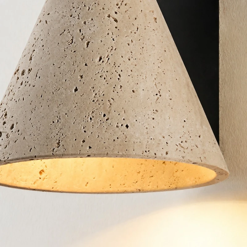 Warm lit rim and stone shade detail