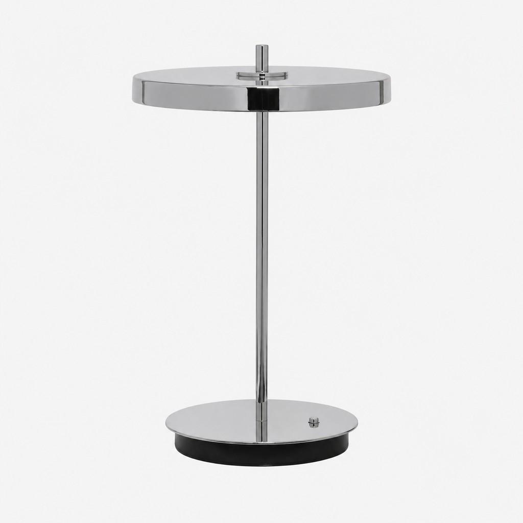 Lámpara de mesa Astris en color plata.
