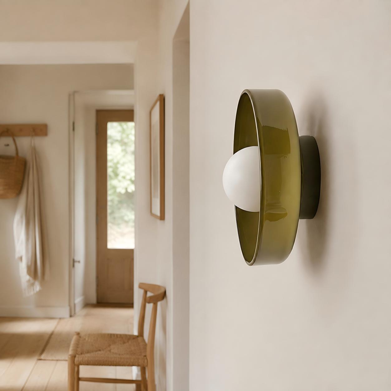 Lampa Morandi Disc Orb v interiéru