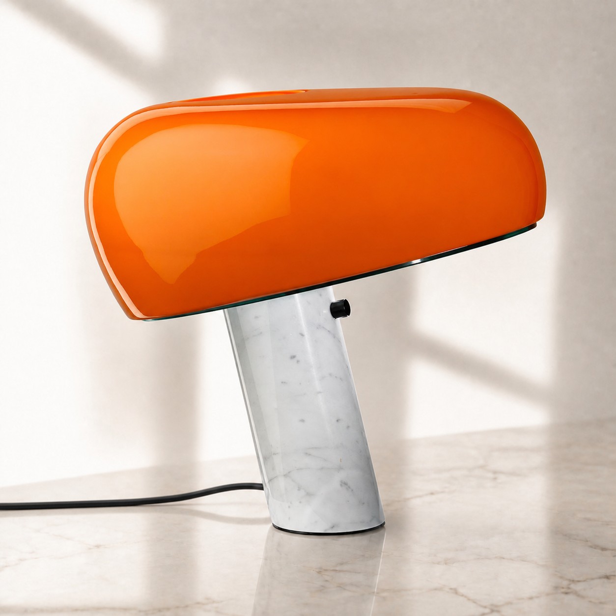 Kleine orangefarbene Snoopy-Tischlampe, erhältlich im Lager in Übersee